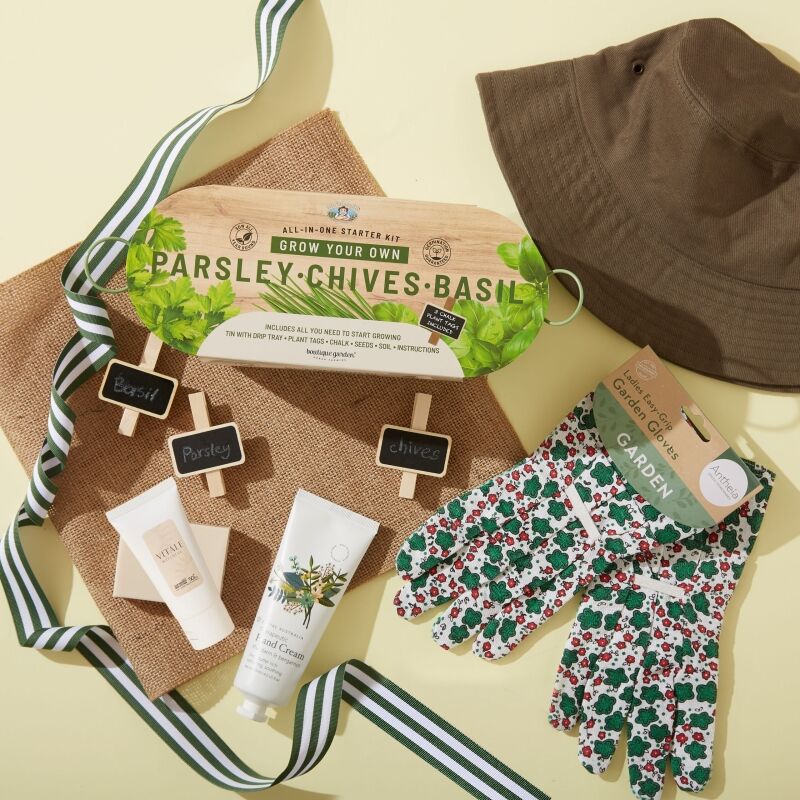 Garden & Pamper Hamper - Image 2