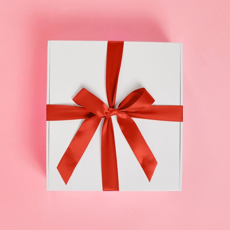 Picasso’s Paint Gift Box - Image 3