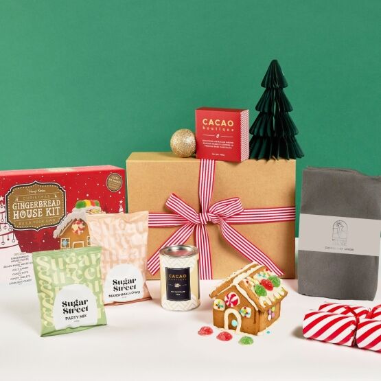 Gingerbread House & Treats Hamper